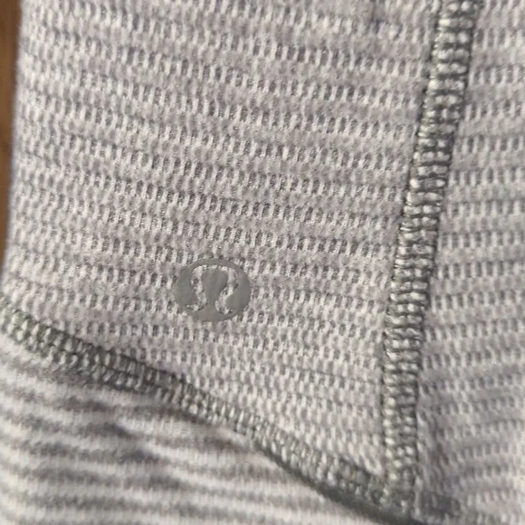 Lululemon Think Fast Pullover - Picture 3 of 4